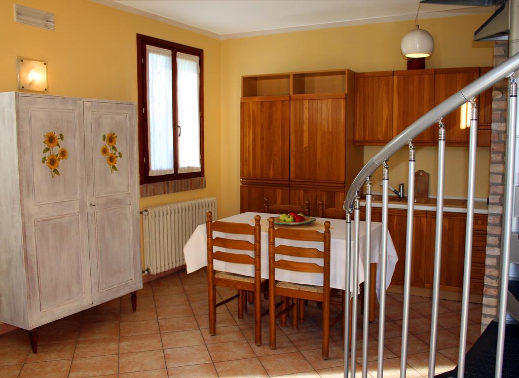 Agriturismo Corte Ponte Dei Tedeschi Guest House Ostiglia ห้อง รูปภาพ