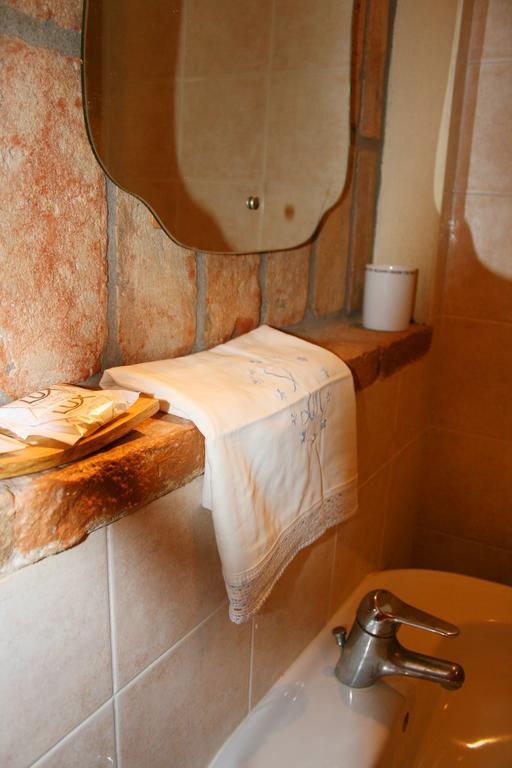 Agriturismo Corte Ponte Dei Tedeschi Guest House Ostiglia ห้อง รูปภาพ
