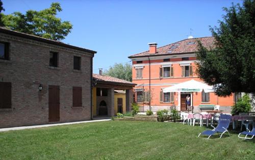 Agriturismo Corte Ponte Dei Tedeschi Guest House Ostiglia ภายนอก รูปภาพ